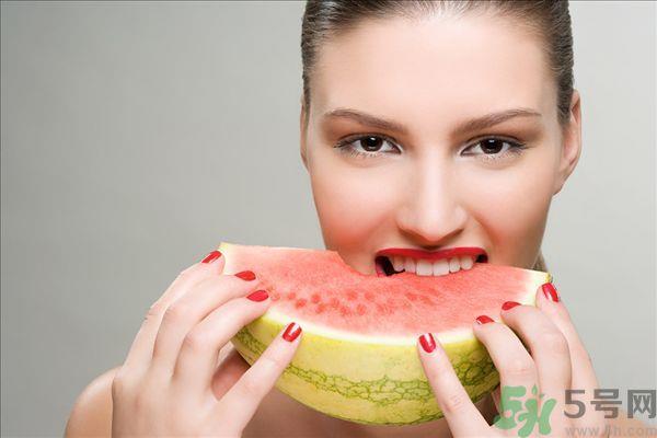 夏天运动后吃西瓜好吗?夏天运动后喝什么解暑? 夏天运动后吃西瓜好吗?夏天运动后喝什么解暑?
