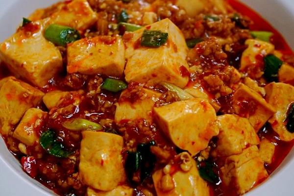 麻婆豆腐可以放老抽吗 当然是可以的