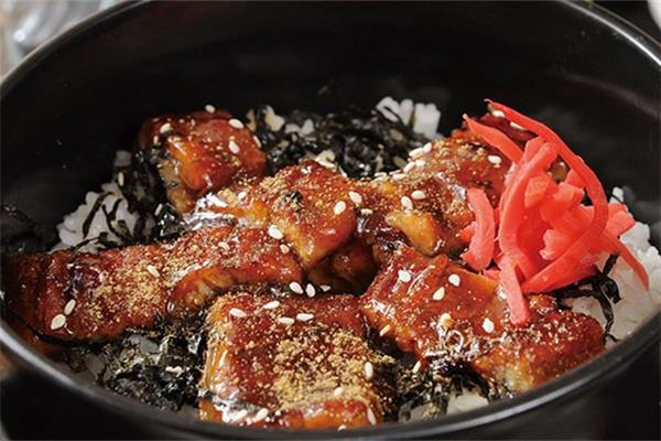 鳗鱼有腥味吗 鳗鱼有腥味怎么处理 鳗鱼有腥味吗 鳗鱼有腥味怎么处理