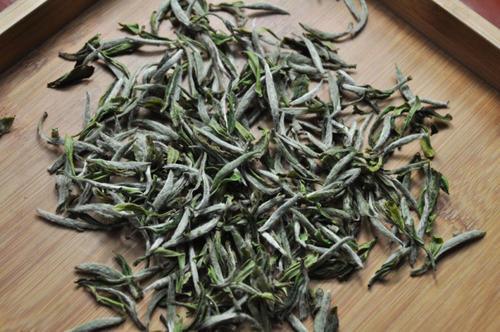 福鼎白茶降火的原理 福鼎白茶什么人不能喝 福鼎白茶降火的原理 福鼎白茶什么人不能喝
