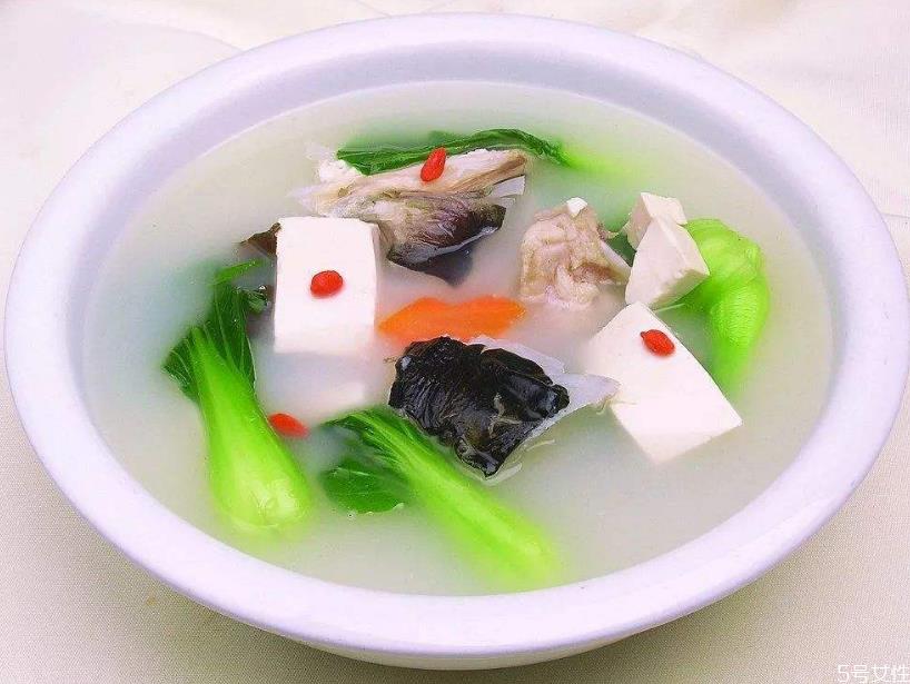 鱼头豆腐汤熬多久 鱼头豆腐汤选哪种鱼头 鱼头豆腐汤熬多久 鱼头豆腐汤选哪种鱼头