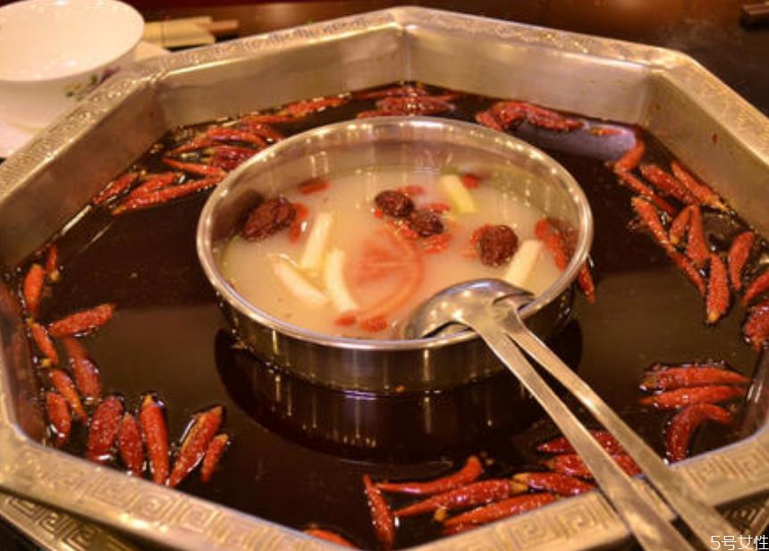 火锅清油好还是牛油好 清油和牛油有什么区别 火锅清油好还是牛油好 清油和牛油有什么区别