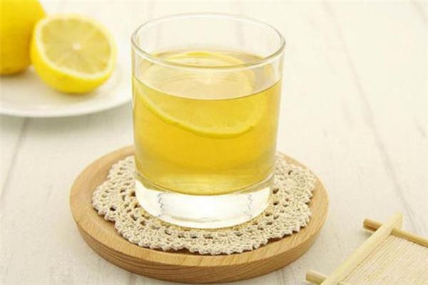 柠檬绿茶的做法 柠檬绿茶能减肥吗 柠檬绿茶的做法 柠檬绿茶能减肥吗