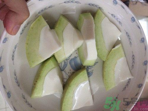 香瓜和牛奶能一起吃吗?香瓜和牛奶吃会什么样 香瓜和牛奶能一起吃吗?香瓜和牛奶吃会什么样