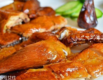 孕妇能吃烧鸡吗?适量吃是可以的 孕妇能吃烧鸡吗?适量吃是可以的