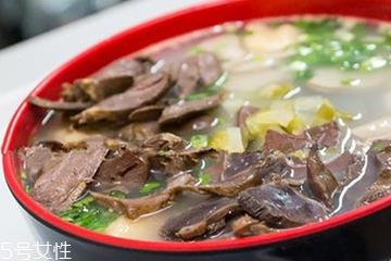 鸭血粉丝汤能给孕妇吃吗 可以适当吃 鸭血粉丝汤能给孕妇吃吗 可以适当吃