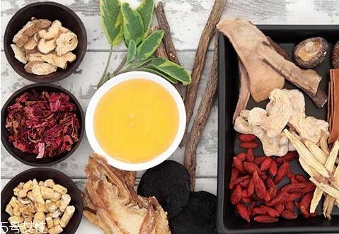 白芍可以泡水喝吗 滋阴补血的效果 白芍可以泡水喝吗 滋阴补血的效果