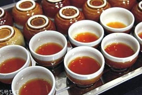黄酒可以放冰箱吗 冷藏保存即可 黄酒可以放冰箱吗 冷藏保存即可