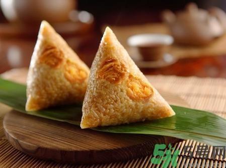 粽子可以和蒜瓣一起吃吗?粽子和蒜瓣一起吃好吗? 粽子可以和蒜瓣一起吃吗?粽子和蒜瓣一起吃好吗?
