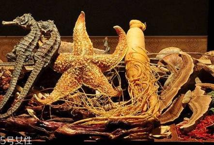 锁阳和玛卡一起泡酒吗 可增强其补肾助阳的功效 锁阳和玛卡一起泡酒吗 可增强其补肾助阳的功效