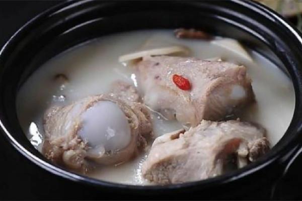 骨头汤到底能不能补钙 骨头汤有营养吗 骨头汤到底能不能补钙 骨头汤有营养吗