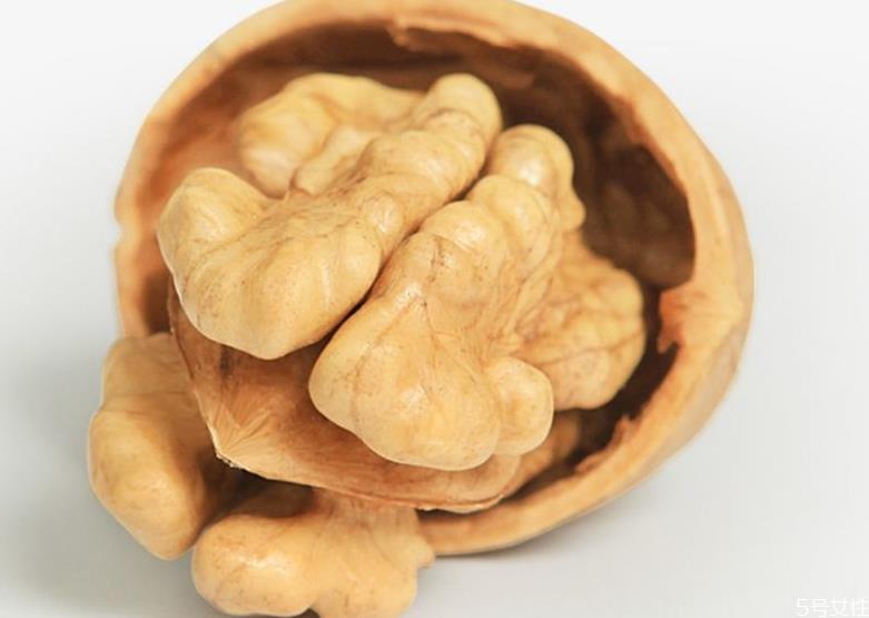 核桃是不是补脑的 为什么核桃像大脑 核桃是不是补脑的 为什么核桃像大脑