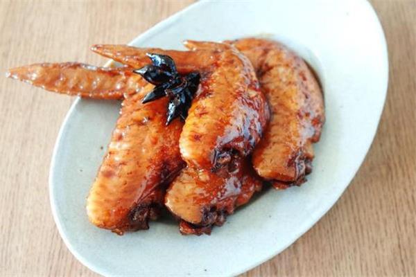 哺乳期能吃可乐鸡翅吗 可乐鸡翅孕妇能吃吗 哺乳期能吃可乐鸡翅吗 可乐鸡翅孕妇能吃吗