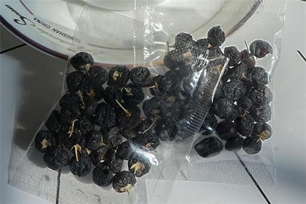 吃黑枸杞皮肤会变黑吗 完全不用担心 吃黑枸杞皮肤会变黑吗 完全不用担心
