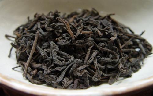 六堡茶适合便秘的人吗 六堡茶的保健作用 六堡茶适合便秘的人吗 六堡茶的保健作用