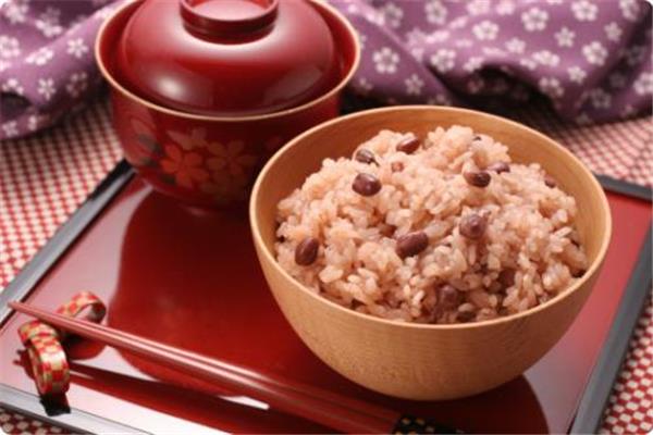 糯米减肥期间可以吃吗 糯米减肥还是增肥 糯米减肥期间可以吃吗 糯米减肥还是增肥
