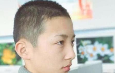 艾比为何沉迷女装当小姐姐,看到光头形象彻底顿悟,网友:辛苦了