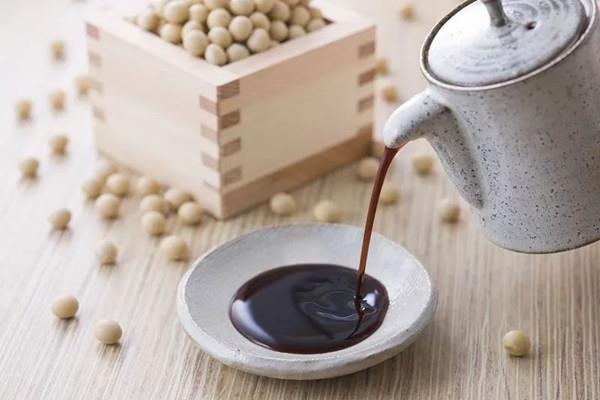 酱油有沉淀物能吃吗 酱油有什么营养价值 酱油有沉淀物能吃吗 酱油有什么营养价值