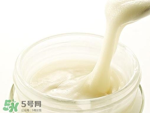 椴树蜜是凉性还是热性?蜂蜜凉热性是由蜜源决定的 椴树蜜是凉性还是热性?蜂蜜凉热性是由蜜源决定的