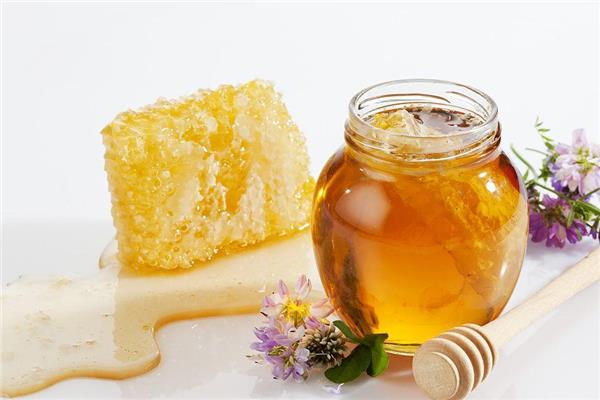 蜂蜜会升高血糖吗 蜂蜜糖尿病患者能吃吗 蜂蜜会升高血糖吗 蜂蜜糖尿病患者能吃吗