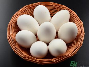 鸭蛋不能和什么一起吃?鸭蛋不能与什么食物同食? 鸭蛋不能和什么一起吃?鸭蛋不能与什么食物同食?