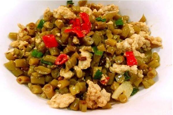 孕妇可以吃酸豆角吗 孕妇吃酸豆角有什么注意的呢 孕妇可以吃酸豆角吗 孕妇吃酸豆角有什么注意的呢