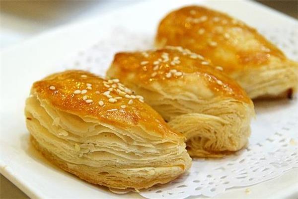 吃榴莲酥容易胖吗 榴莲酥吃了会上火吗 吃榴莲酥容易胖吗 榴莲酥吃了会上火吗