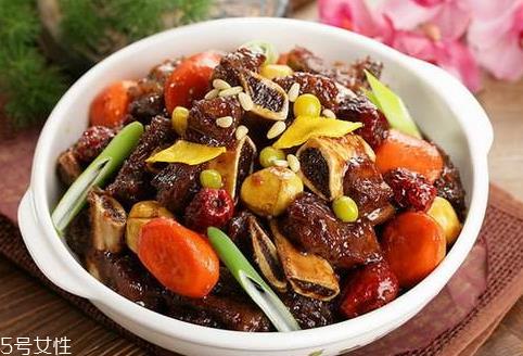 牛排骨煮多久能熟 清炖牛排骨汤营养美味 牛排骨煮多久能熟 清炖牛排骨汤营养美味