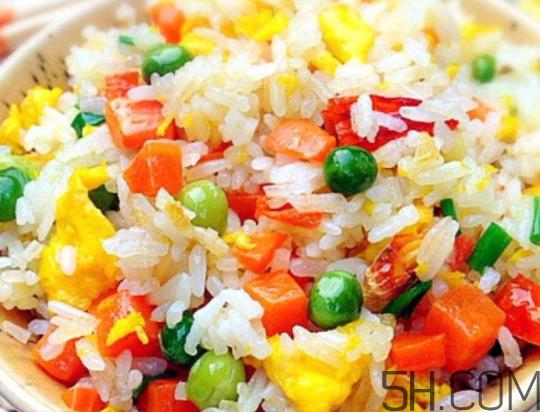蛋炒饭可以过夜吗 蛋炒饭可以放多久 蛋炒饭可以过夜吗 蛋炒饭可以放多久