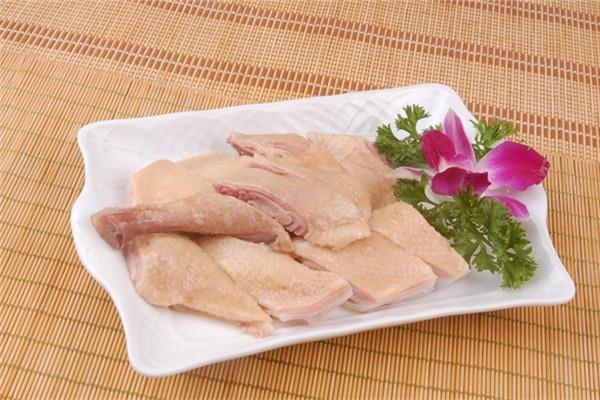 鸭肉减肥期间可以吃吗 鸭肉减肥还是鸡肉减肥 鸭肉减肥期间可以吃吗 鸭肉减肥还是鸡肉减肥