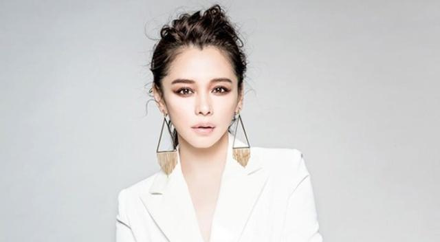 徐若瑄罕见动怒,脸书发文被人受伤造谣,回应你等着