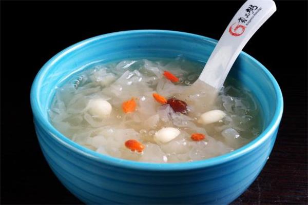 银耳汤去火吗 银耳汤怎么做清热去火 银耳汤去火吗 银耳汤怎么做清热去火