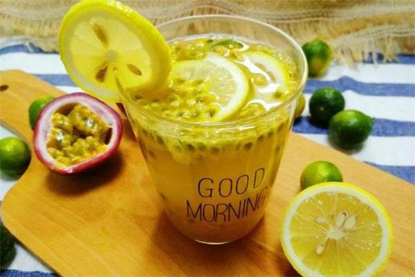 百香果可以和柠檬一起泡水吗 柠檬百香果茶做法 百香果可以和柠檬一起泡水吗 柠檬百香果茶做法