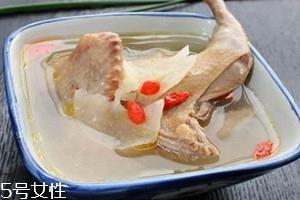 天麻炖鸽子能治头痛吗 可以治疗头晕头痛 天麻炖鸽子能治头痛吗 可以治疗头晕头痛