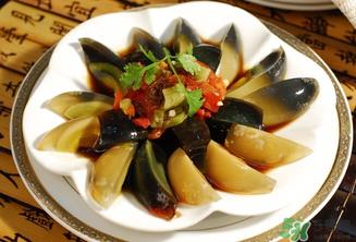 皮蛋有黑点能吃吗?皮蛋有毒吗? 皮蛋有黑点能吃吗?皮蛋有毒吗?