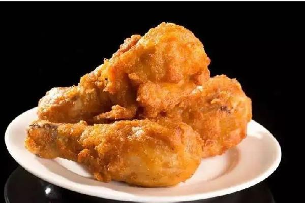 炸鸡腿有血水还能吃吗 炸鸡腿有血水怎么办 炸鸡腿有血水还能吃吗 炸鸡腿有血水怎么办