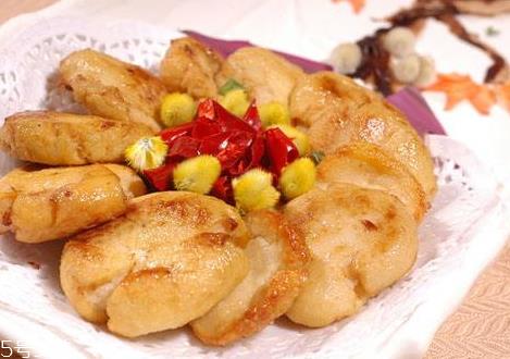土豆饼可以用糯米粉吗 做土豆饼用什么可以代替糯米粉 土豆饼可以用糯米粉吗 做土豆饼用什么可以代替糯米粉
