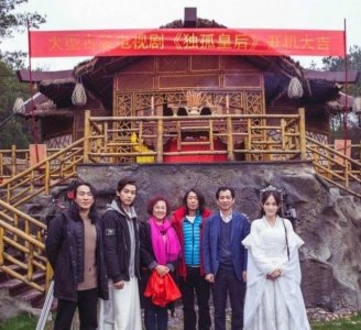 ​《独孤皇后》剧照曝光，陈乔恩又演小姑娘，网友：不给新人机会