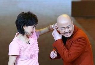 51岁郭冬临的80后妻子近照终于曝光!既不是张凯丽也不是牛莉!