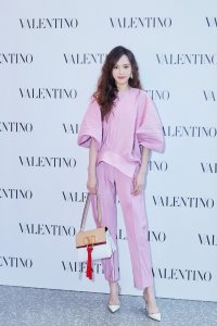 ​夏日怎能少了「糖果色」？草莓色葡萄色柠檬色，你是哪种小甜甜？