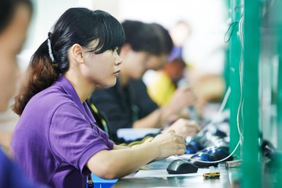 ​返费一家比一家高，最高12000元，返费是什么？是谁给的？靠谱吗？