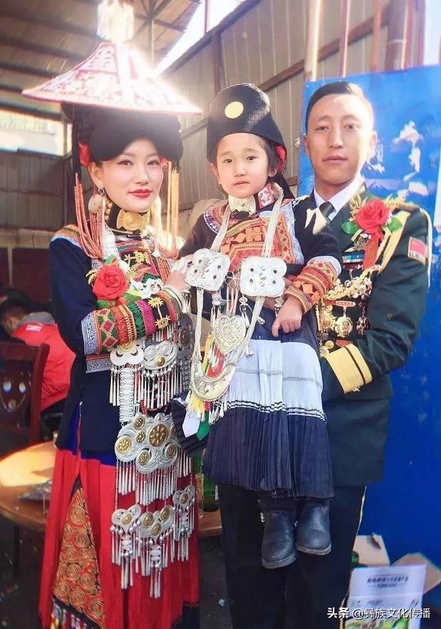 阿西木呷为啥离婚 阿西木呷前妻刘雅文照片