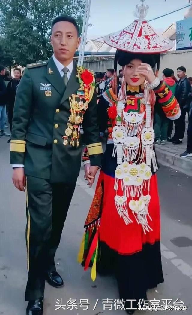 阿西木呷为啥离婚 阿西木呷前妻刘雅文照片