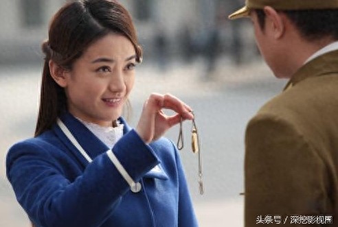 记得《雪豹》里的萧雅吗?低调、鲜有绯闻,话剧出身,文艺女神