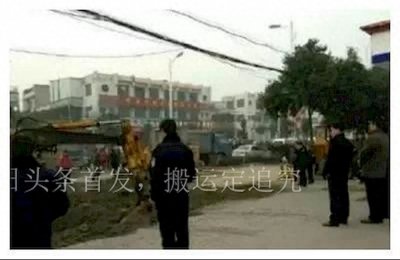 ​“你管的也太宽了”百名城管围堵交警大队，一句话引发百人对峙！