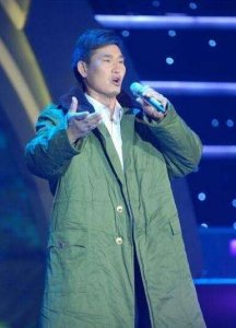 ​盲人歌手杨光，靠《星光大道》走红，为何被骂滚出娱乐圈？