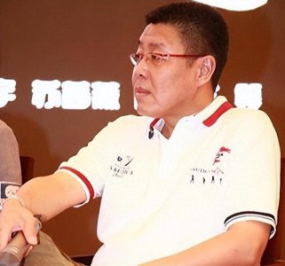 ​花心导演张健，与刘蓓离婚后又复婚，不出席儿子张若昀的婚礼