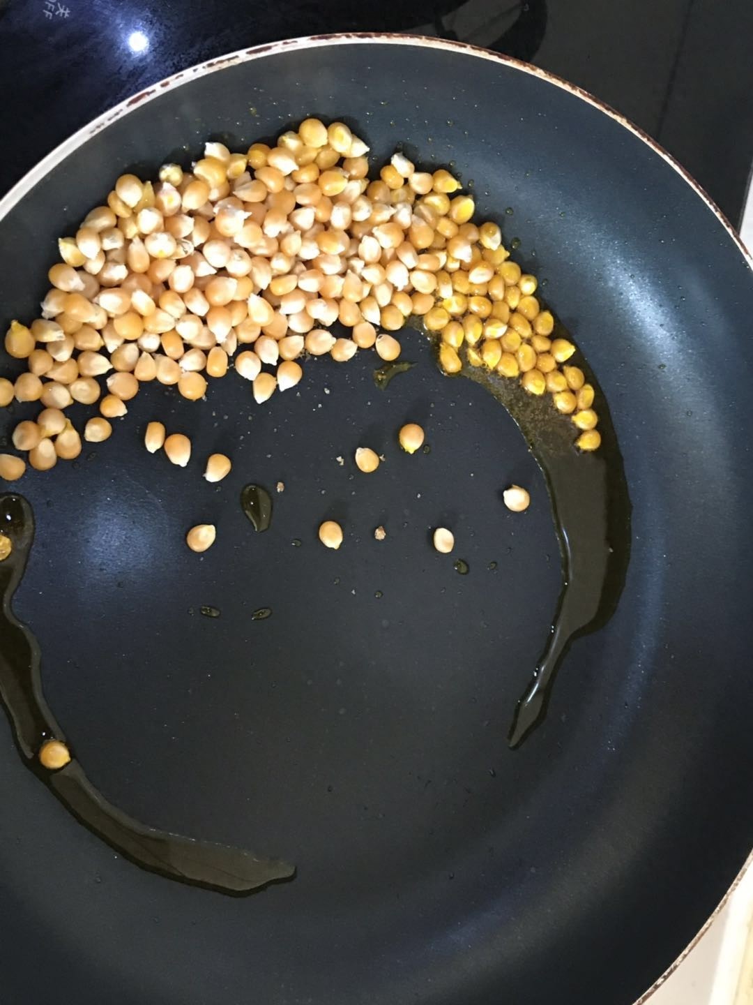 家庭自制爆米花的方法,原来就是这么简单