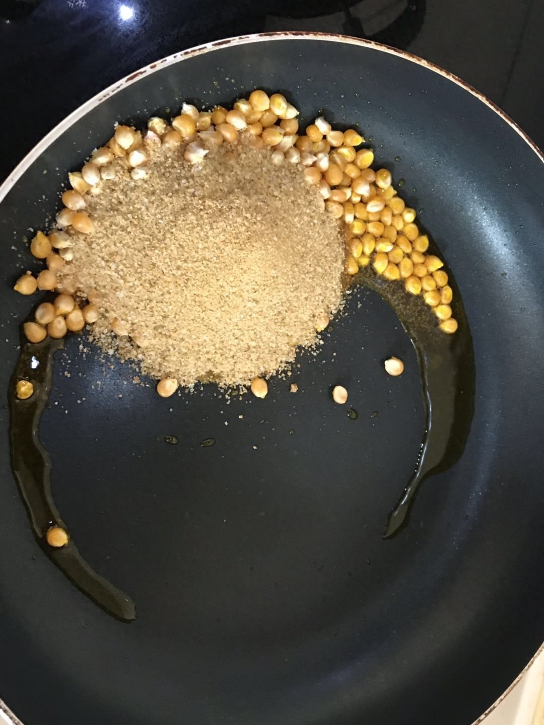 家庭自制爆米花的方法,原来就是这么简单