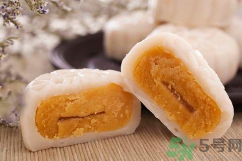 冰皮月饼怎么脱模?冰皮月饼脱模方法